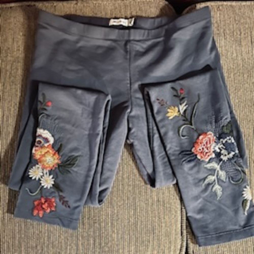 Johnny Was Embroidered Leggings - Picture 3 of 8